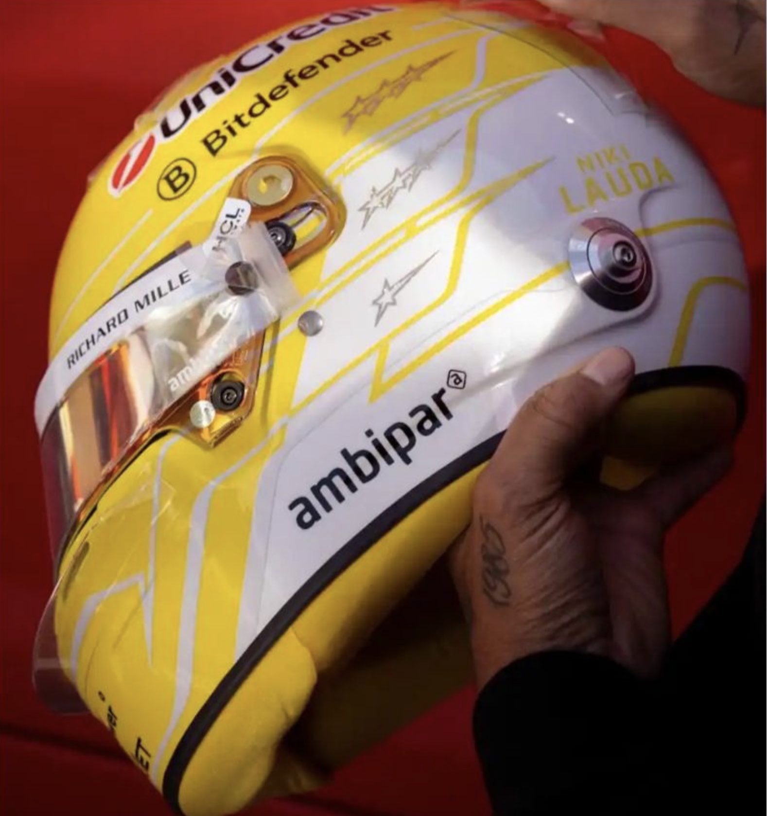 Looksmart Lewis Hamilton