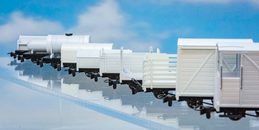 Rapido Trains UK OO9 rolling stock
