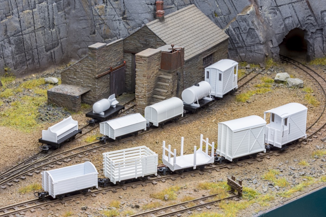 Rapido Trains UK OO9 rolling stock